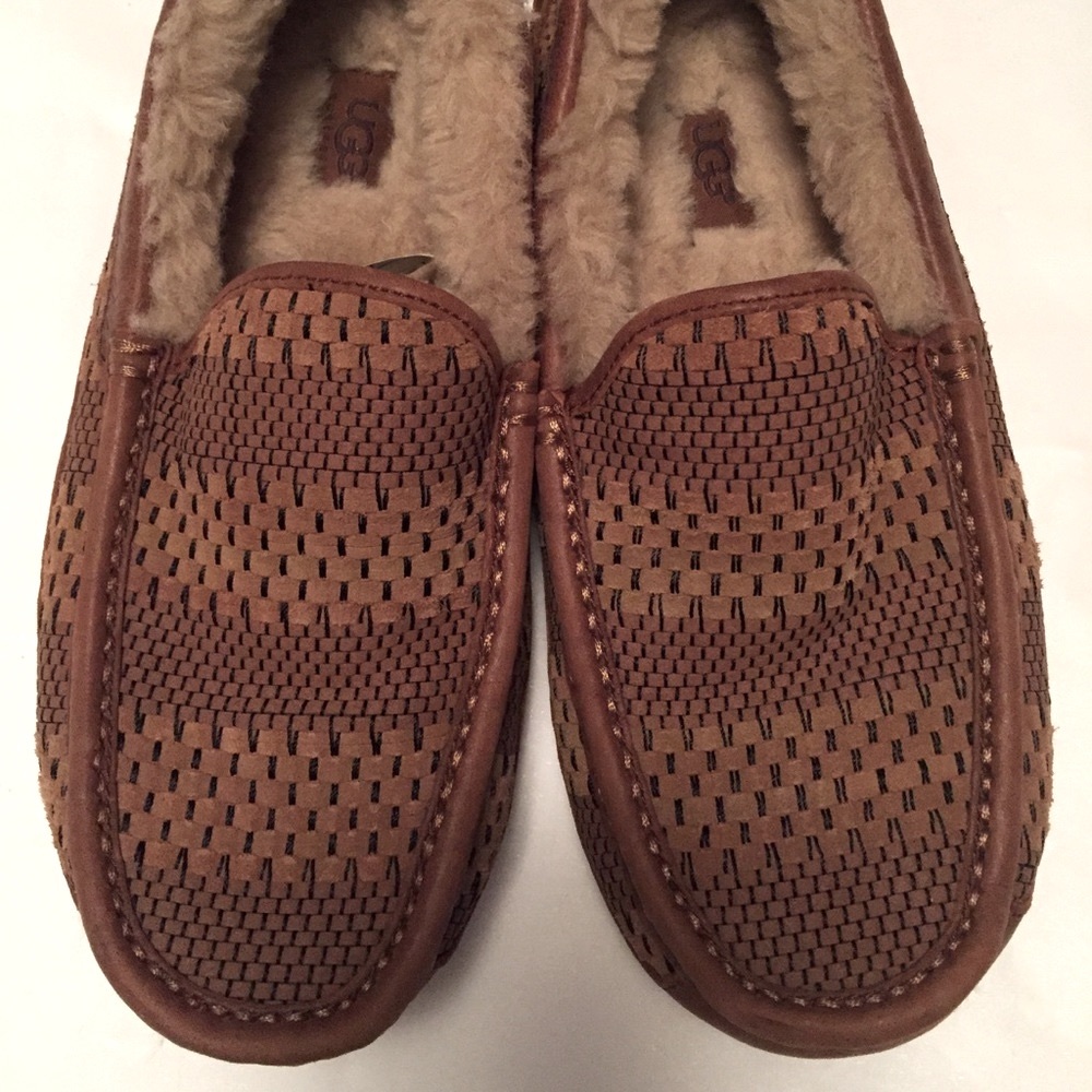 Ugg Leather Sheepskin Slippers Size 8 - Sale!